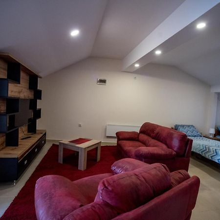 City Center Apartments Pirot Exteriér fotografie
