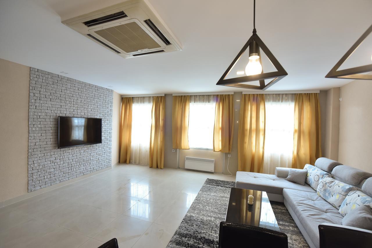 City Center Apartments Pirot Exteriér fotografie