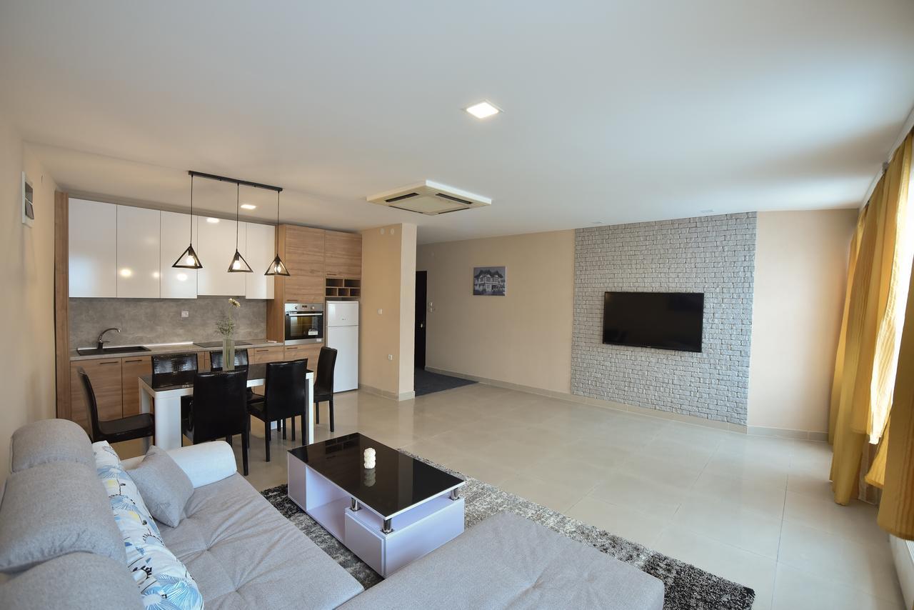 City Center Apartments Pirot Exteriér fotografie