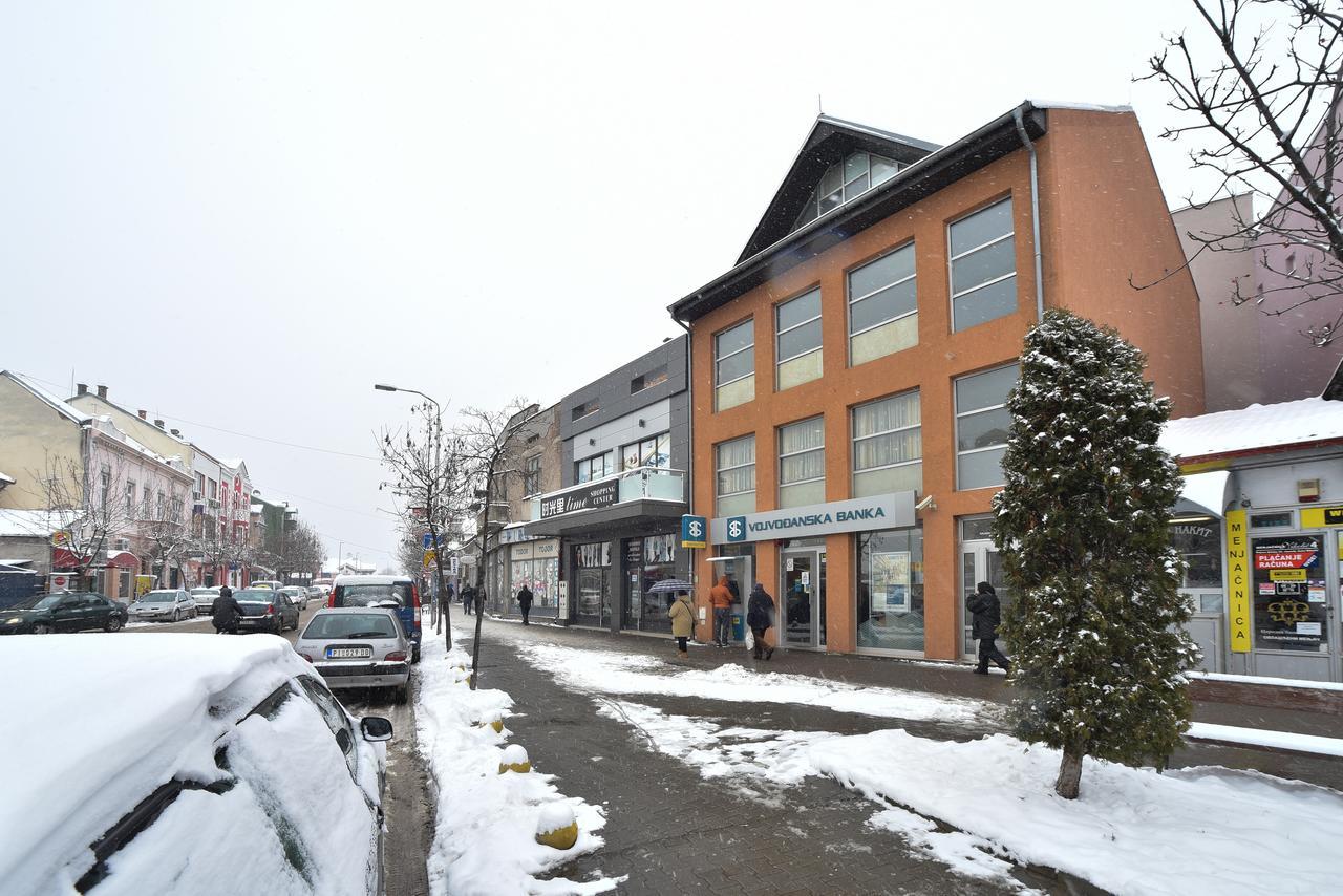 City Center Apartments Pirot Exteriér fotografie