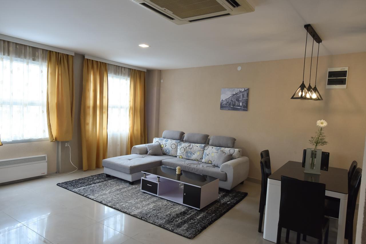 City Center Apartments Pirot Exteriér fotografie
