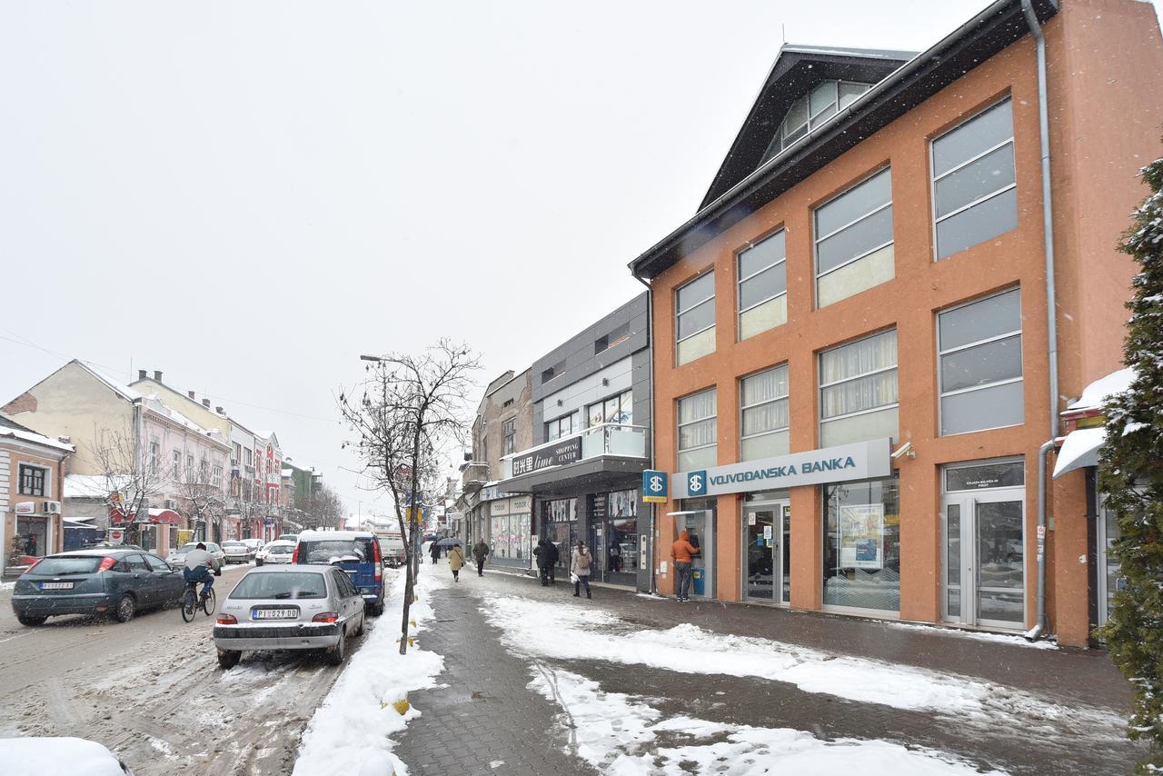 City Center Apartments Pirot Exteriér fotografie