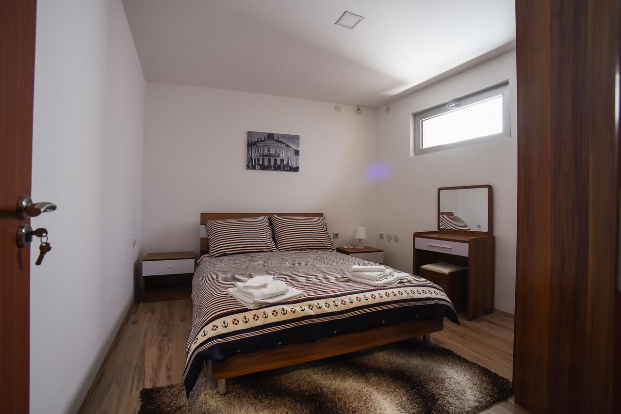 City Center Apartments Pirot Exteriér fotografie