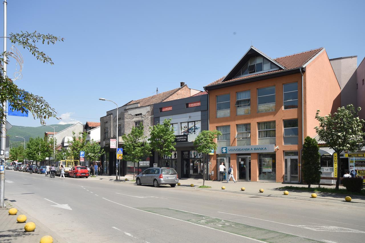 City Center Apartments Pirot Exteriér fotografie