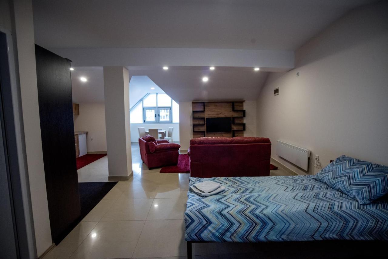 City Center Apartments Pirot Exteriér fotografie