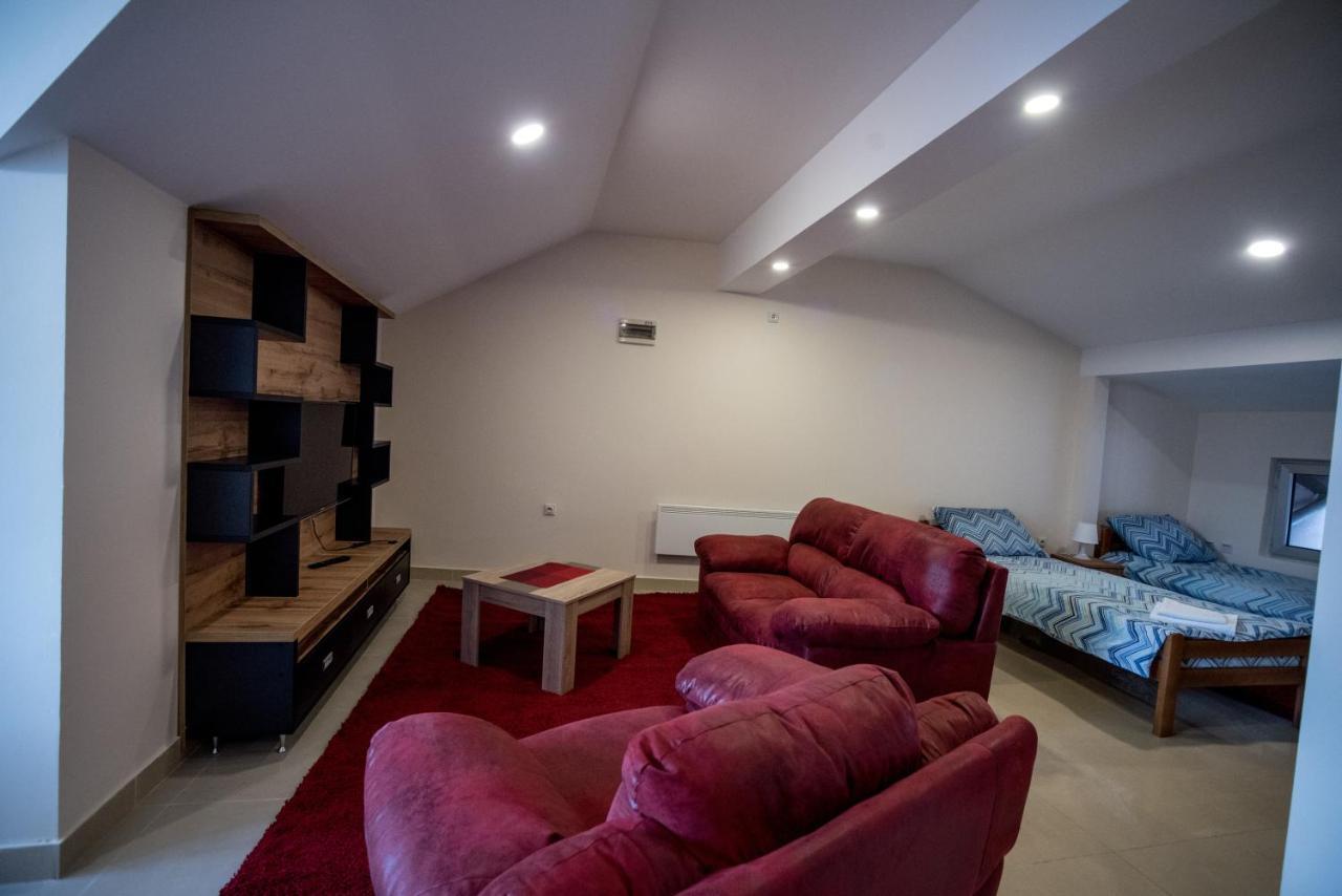 City Center Apartments Pirot Exteriér fotografie